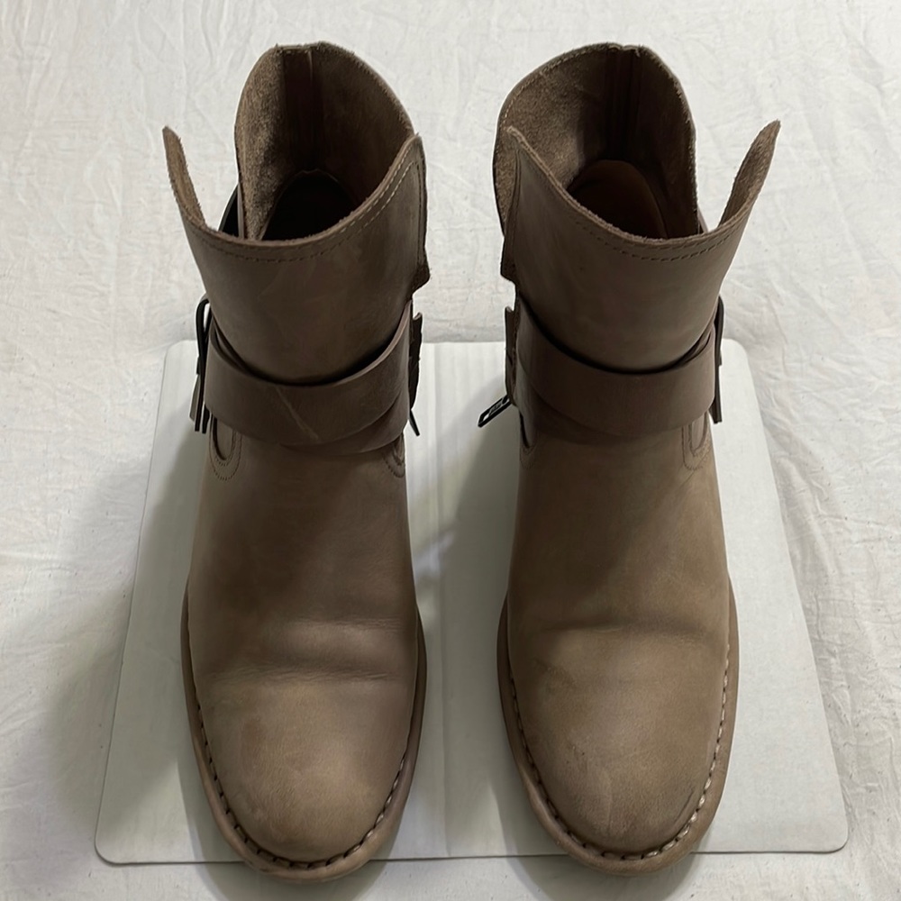 UGG boots size 7